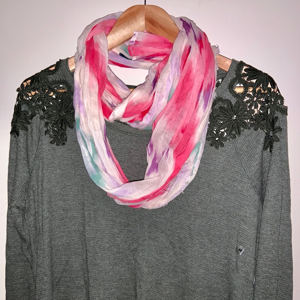 Water Color Loop Scarf - Picture 2 of 4